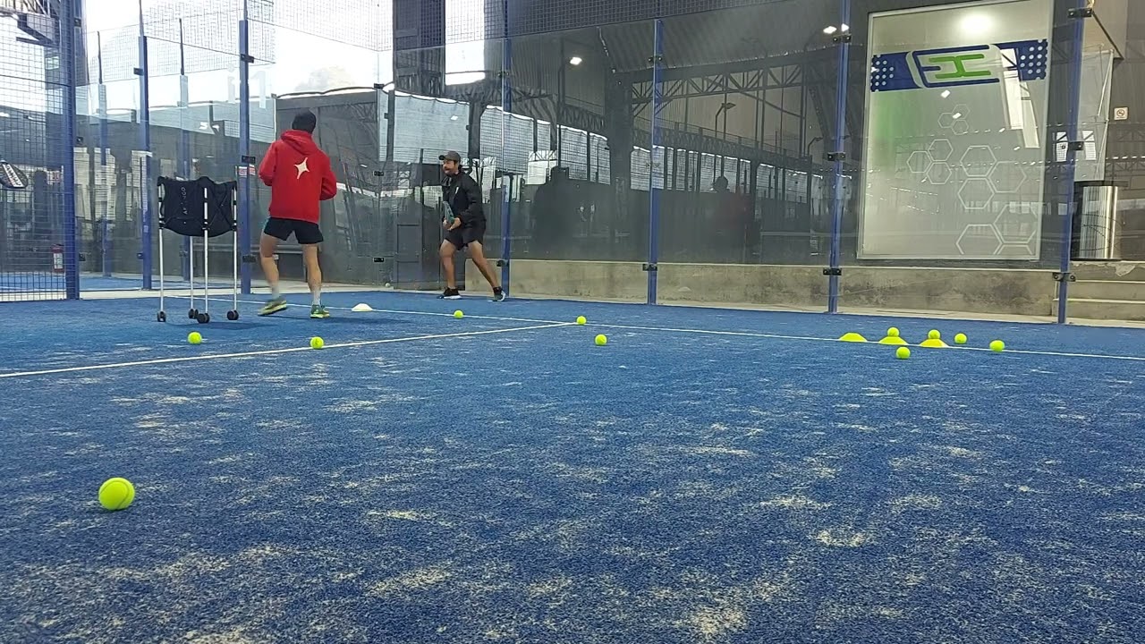 20220630 - Clase Padel ejercicio de vidrio