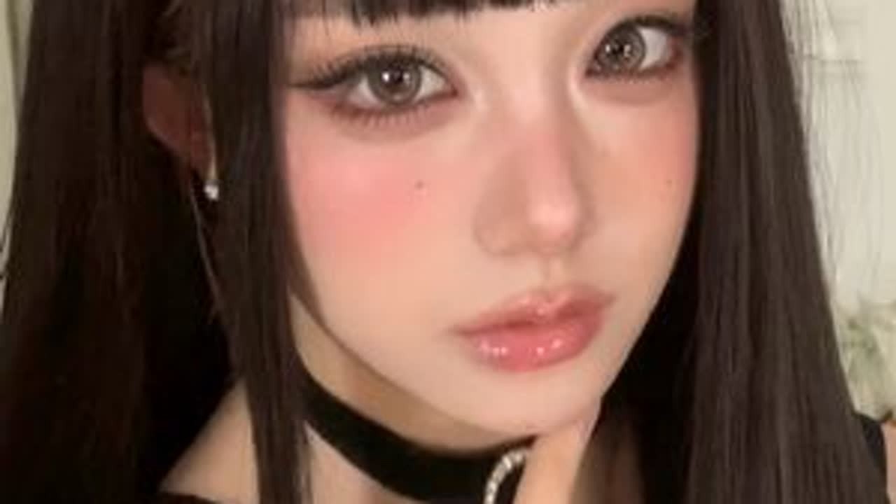 韩系甜丧小烟熏👿诡萌感～淡颜直接换头！ #预制春节拜年妆容 #马年新妆新好物 #妆教 #小烟熏 #仿妆