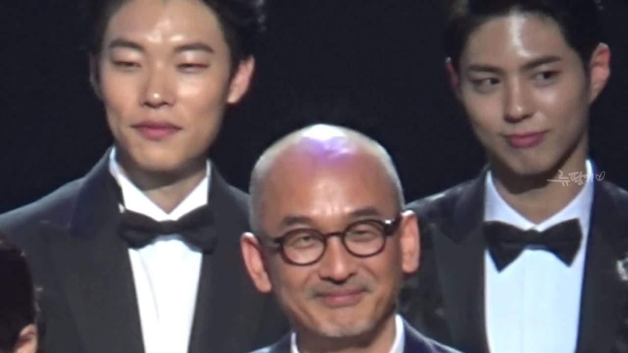 160603 백상예술대상 엔딩 수상자 기념촬영 류준열 직캠