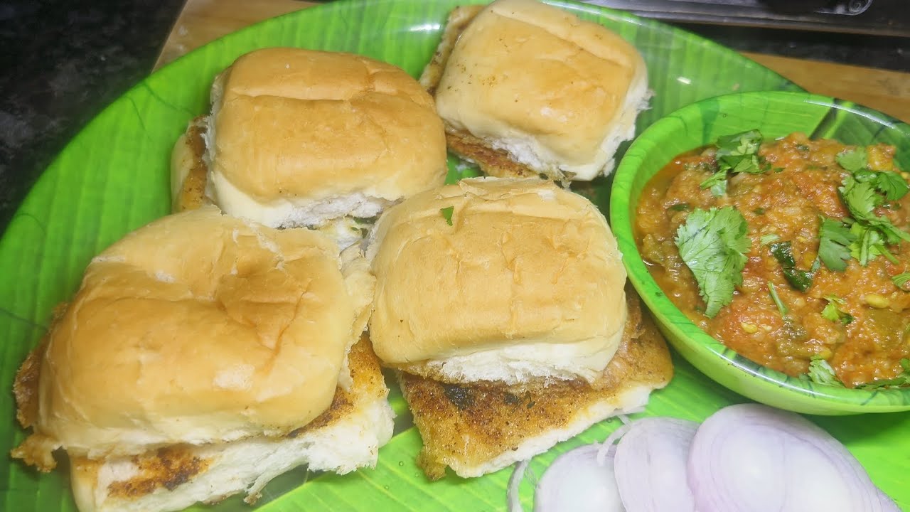 Mumbai Famous #Pav #Bhaji 😋 | Butter Wali Street Style #PavBhaji #MumbaiFood