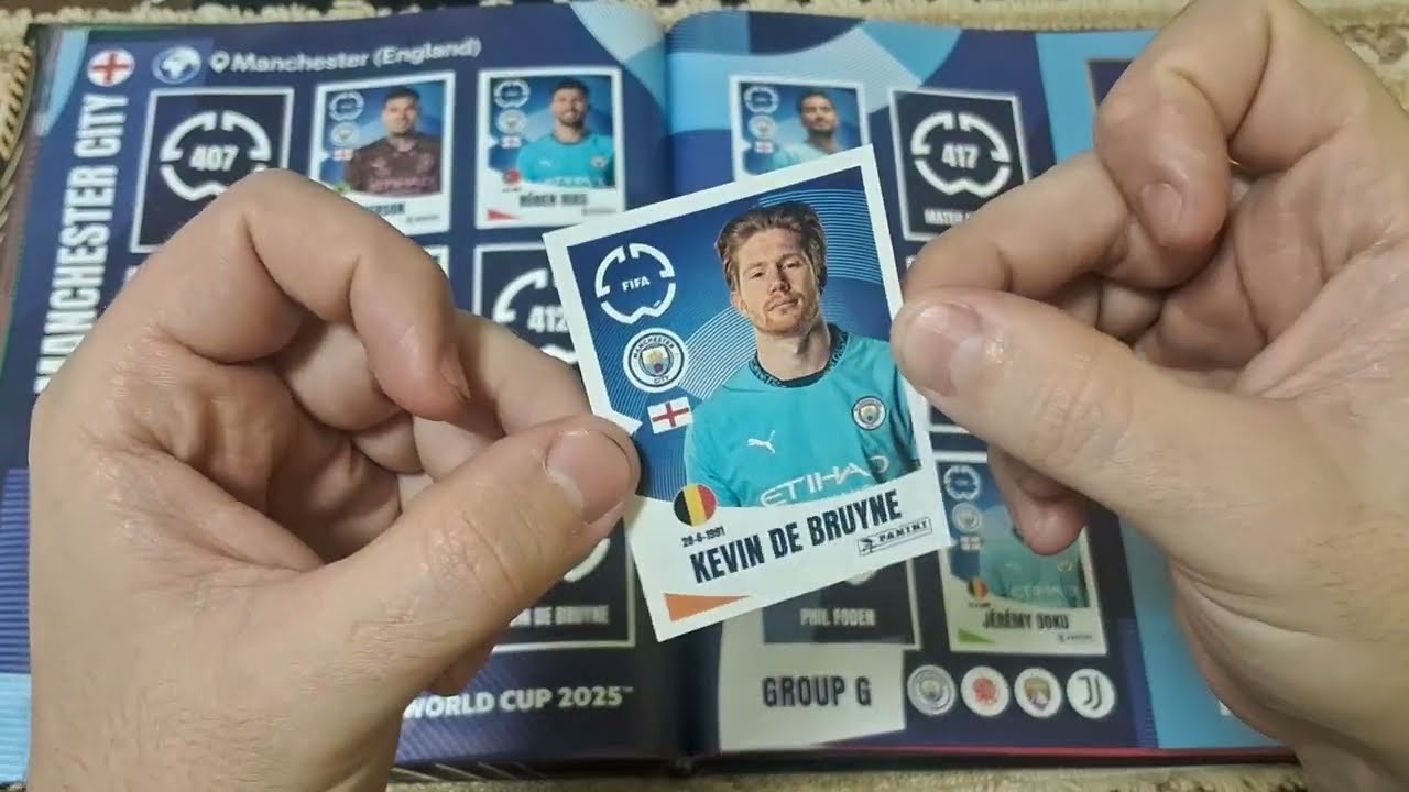 COLANDO FIGURINHAS ÁLBUM MUNDIAL DE CLUBES FIFA 2025 CAPA DURA - PARTE 7 - 70% COMPLETO