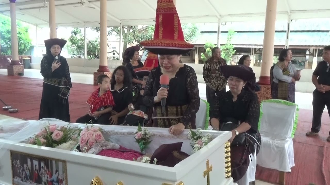Acara Adat Ibunda kami tercinta Sikap Sriati br. Surbakti (Nd. Vina Ginting)
