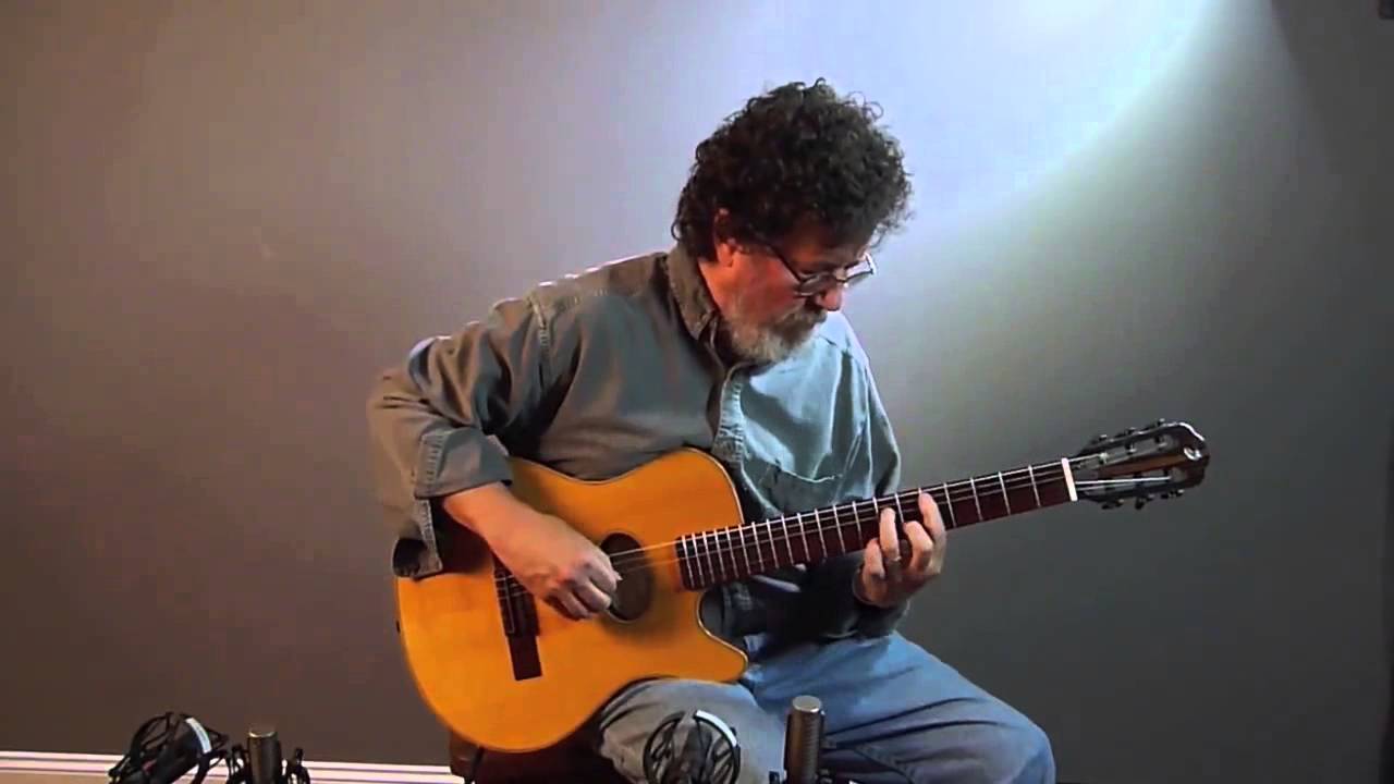 2012 Buscarino Starlight Nylon String Mahogany/Sitka at Dream Guitars