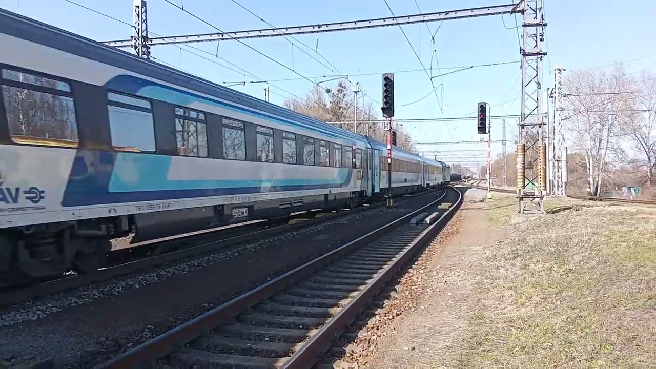 Vectron 193 274 Cargounit na vlaku EC 130 Báthory projíždí Hulínem směr Přerov 6.3.2026 🤩😍✌️📷