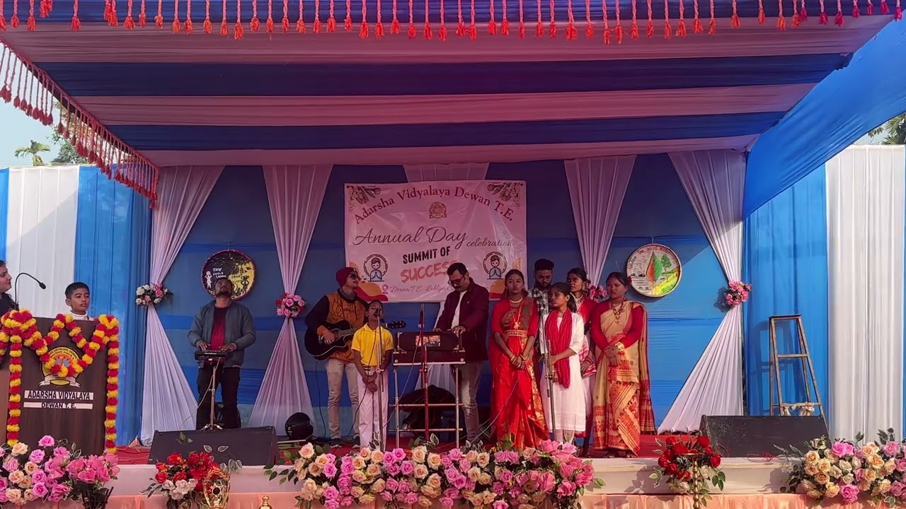 SANDESE AATE HAI sung by Dev Akura