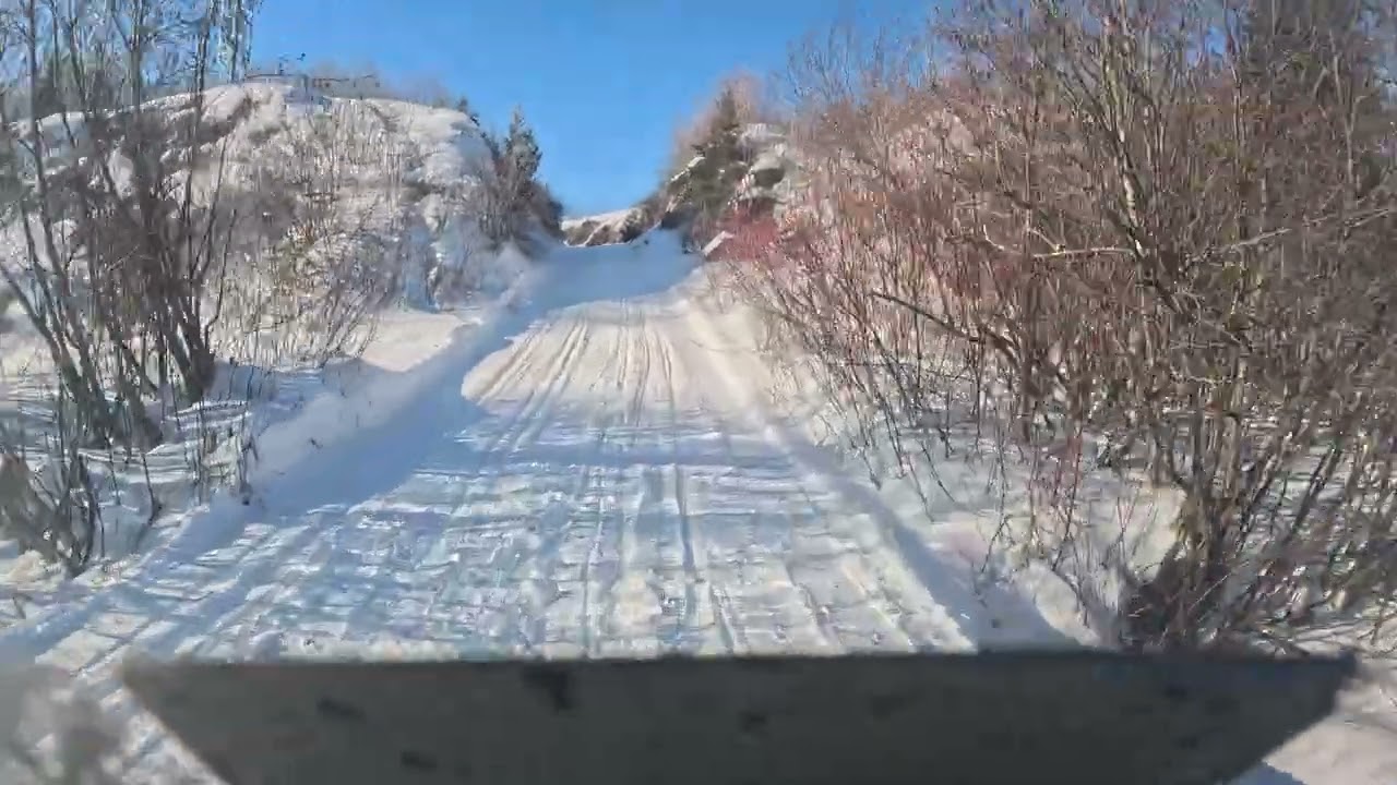 River valley skidoo run Polaris 600 xlt.