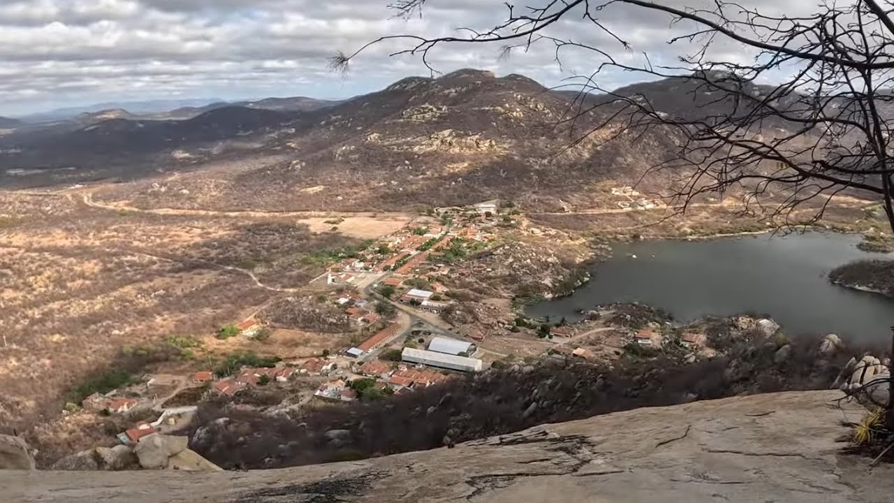 SUBINDO A SERRA DAS CRUZES, 765 METROS DE ALTURA ACIMA DO NÍVEL DO MAR!!
