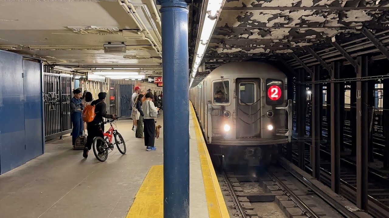 R62/R62A/R142 1,2 Local Trains At 86th Street