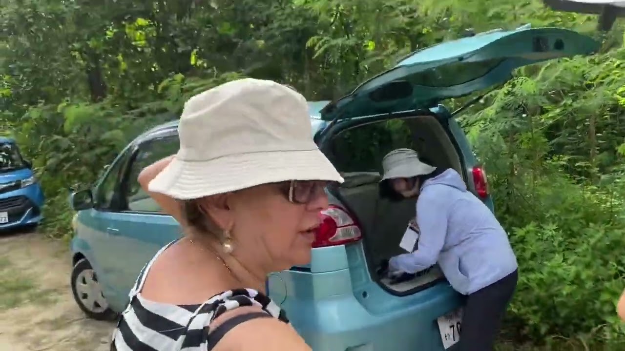 September 16, 2023. Япония, Окинава. Тихий океан, пляж с черепахами и пляж - лагуна