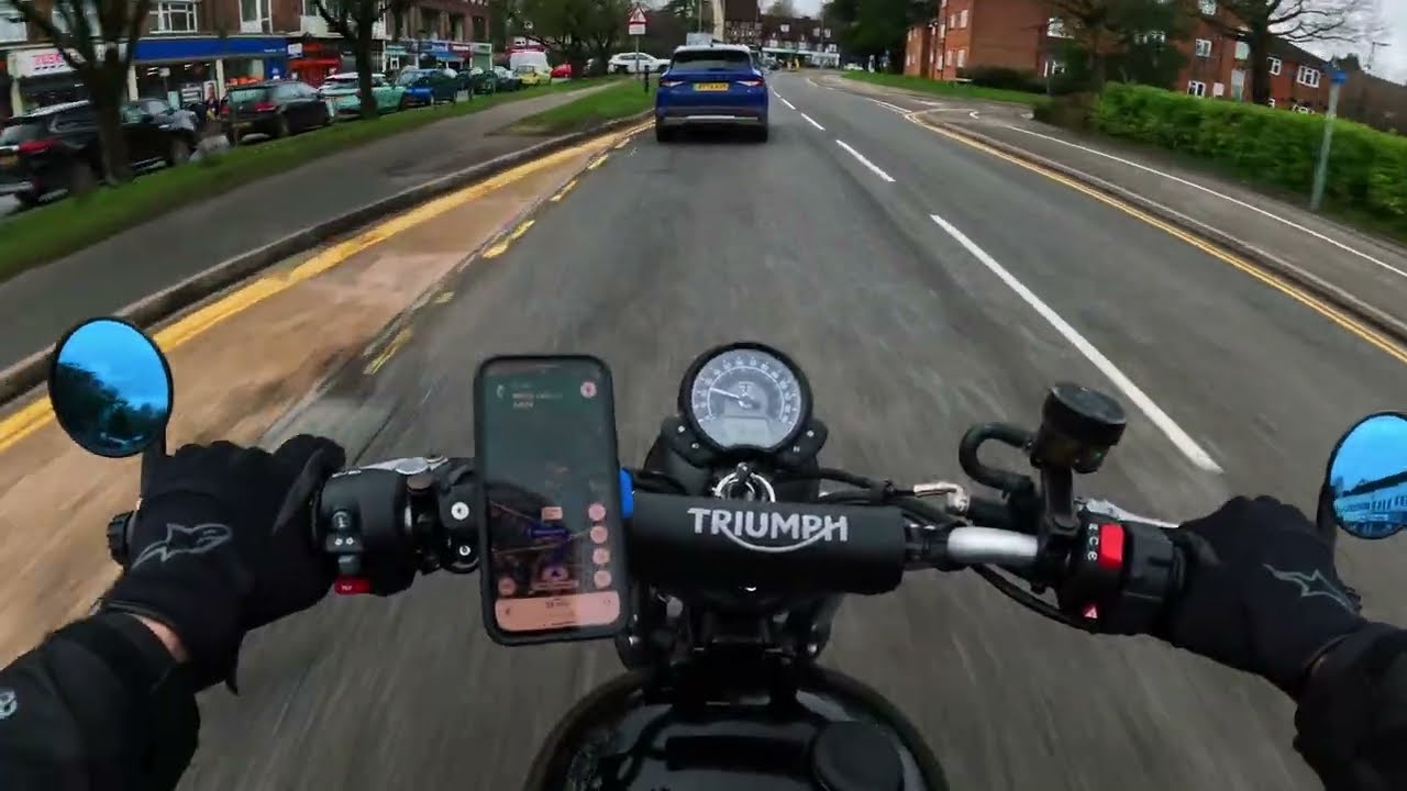 Scrambling Eggs through British Countryside, and Villages | Triumph Scrambler 900 | RAW Exhaust 4k |