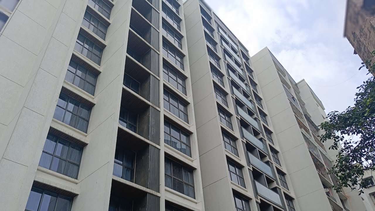 2 Bhk flat for Sale at Kurla West Near  Equninox Business Park Bliss Bldg +919821573291