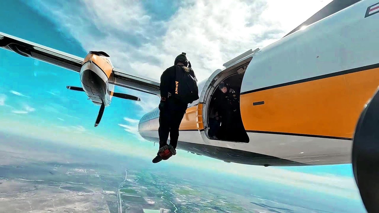 U.S. Army Golden Knights Jump at Pueblo Air Show 2025 | Watch Incredible Parachute Demo