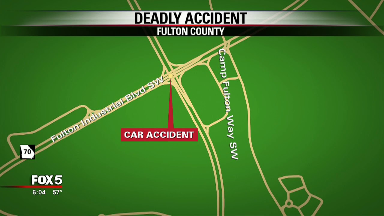 Deadly crash along Fulton Industrial Blvd