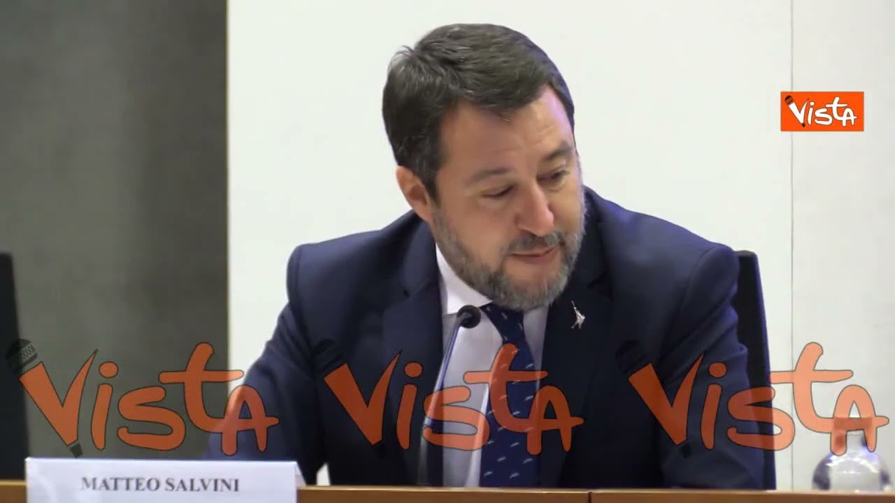 Salvini si commuove ricordando Roberto Maroni