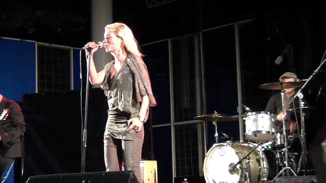 Dicte Live In Tivoli