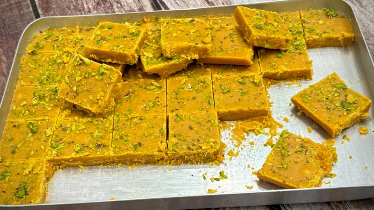 ਬੇਸਣ ਤੇ ਖੋਏ ਦੀ ਬਰਫ਼ੀ ਘਰ ਵਿੱਚ ਬਣਾਉਣ ਦਾ ਤਰੀਕਾ | Besan Khoya Barfi | Besan Burfi |बेसन खोया बर्फी