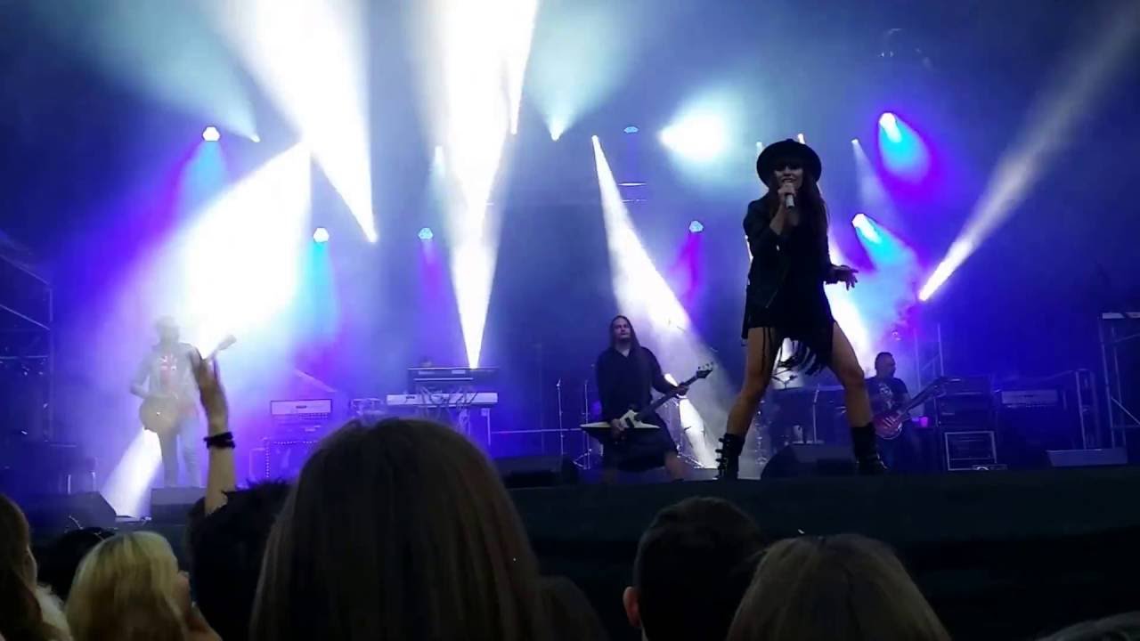 Łzy - Puste słowa ( Przeworsk 09.07.2016 )