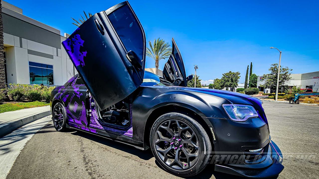 Chrysler 300 Vertical Lambo Doors kit manufactured and installed by Vertical Doors, Inc. VDCCRY30011
