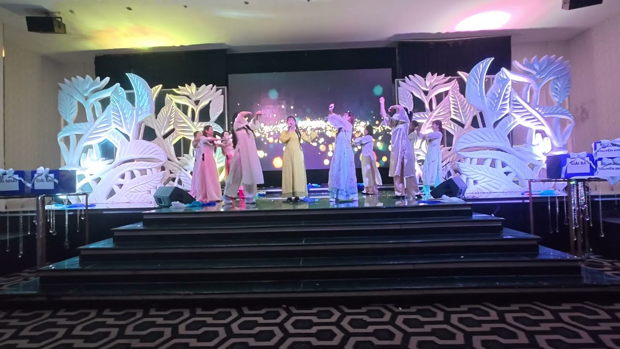 Tiết mục Gieo quẻ - Lý cò Style - KHCN