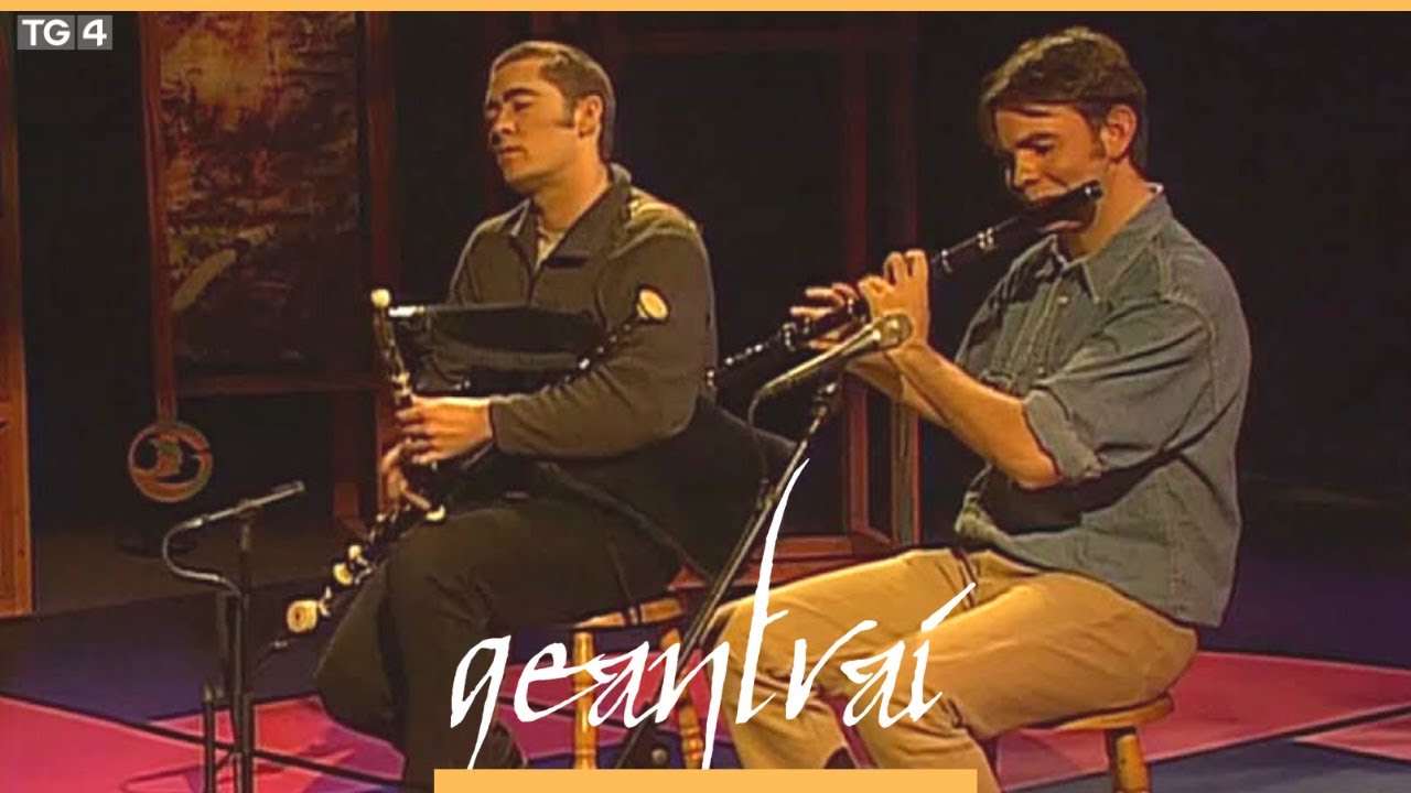 Ciar&aacute;n Somers &  David Power (P&iacute;obaire) | Garter Lane, Port L&aacute;irge |Geantra&iacute; 1999 | TG4
