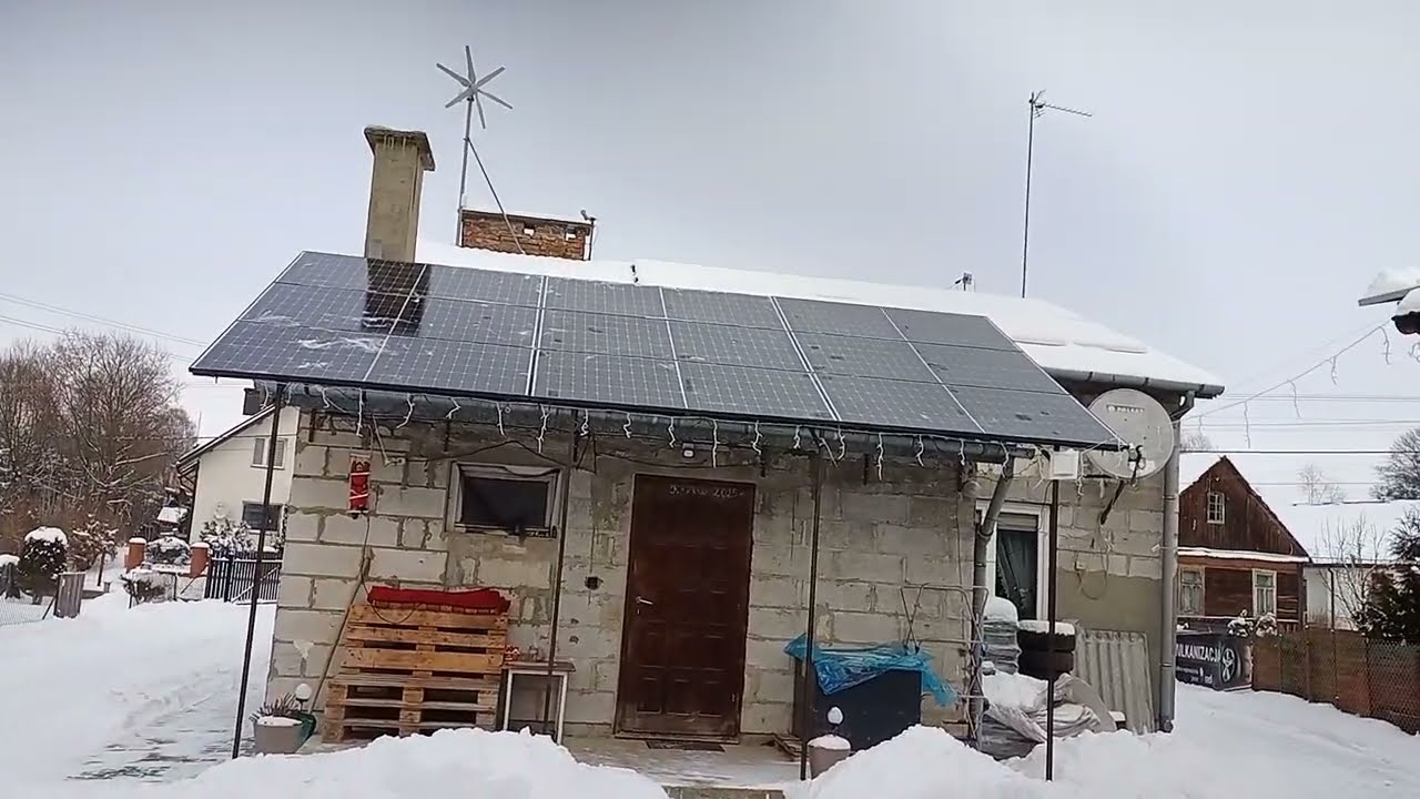 Z PV 20KWp pracuje 4KWp na południe i 1KWp w pionie na zachód reszta zasypane OFF GRID to marzenia