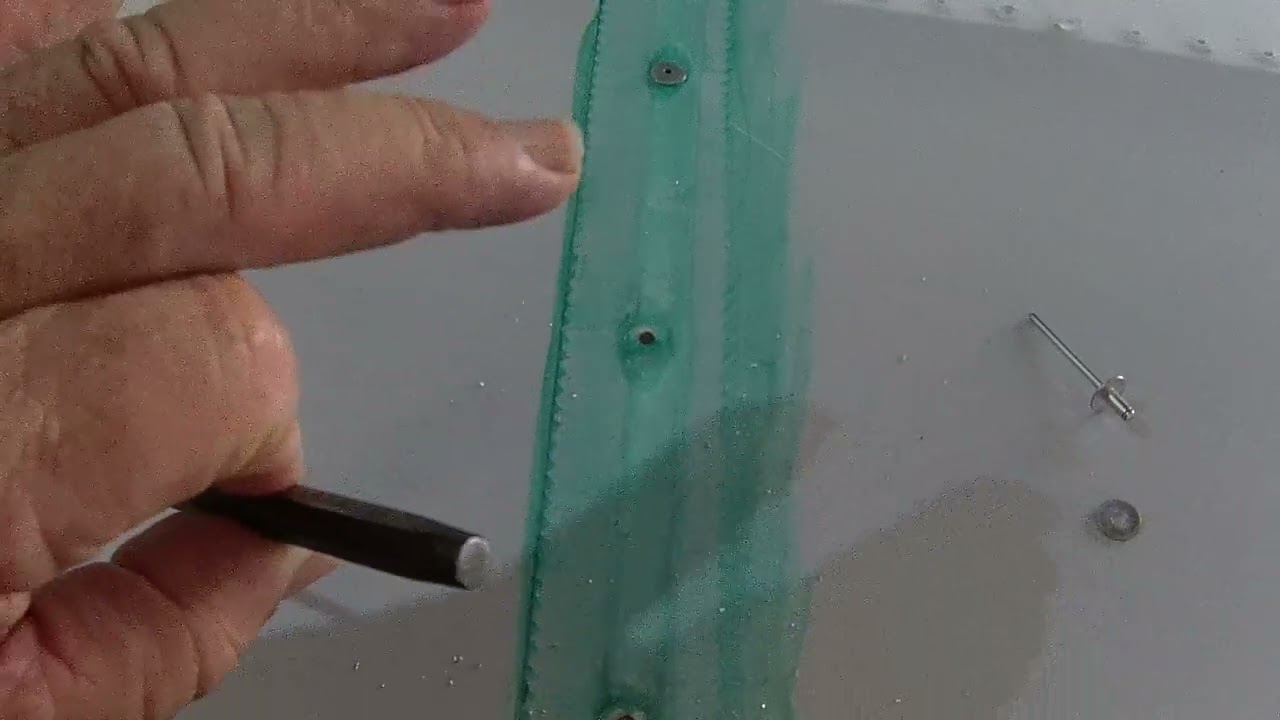 Removing fabric and tapes from my Renegade wing