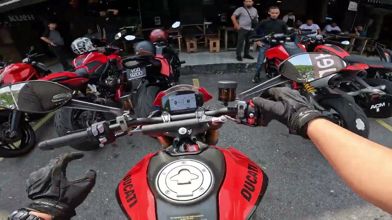 TEST RIDE: MONSTER 937 SP