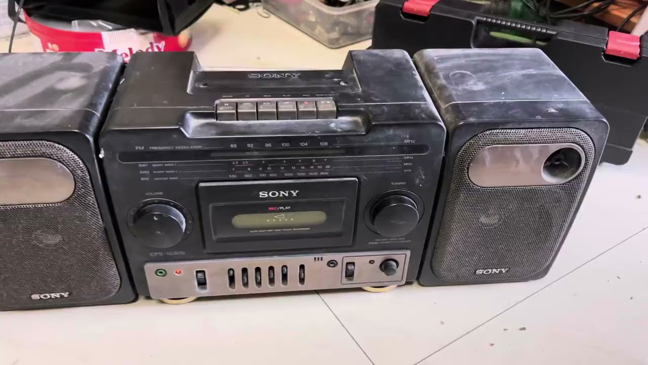 Sony CFS-1030S hàng bờ trong dân. Giá 350k về nghe radio. Zalo: 0867029505.Ship toàn quốc 