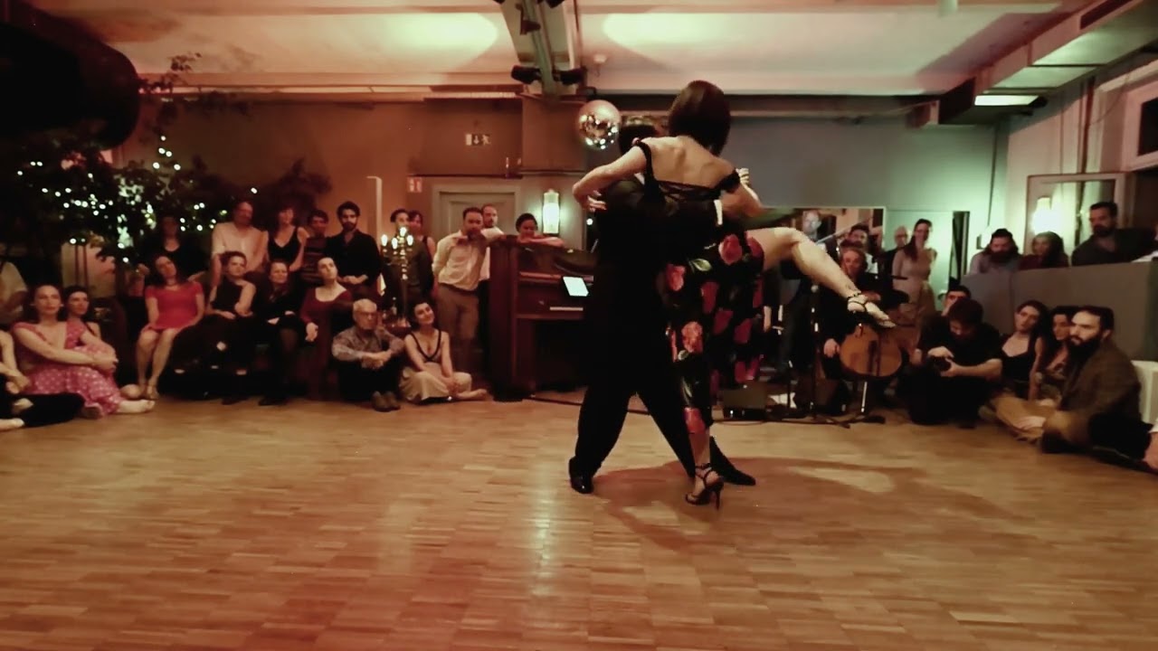 Emiliano Alcaraz y Fatima Vitale - Preparense - Mala Junta JubiläumsBALL