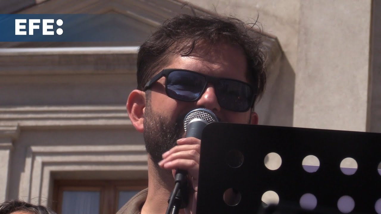 Miles despiden a Gabriel Boric en La Moneda