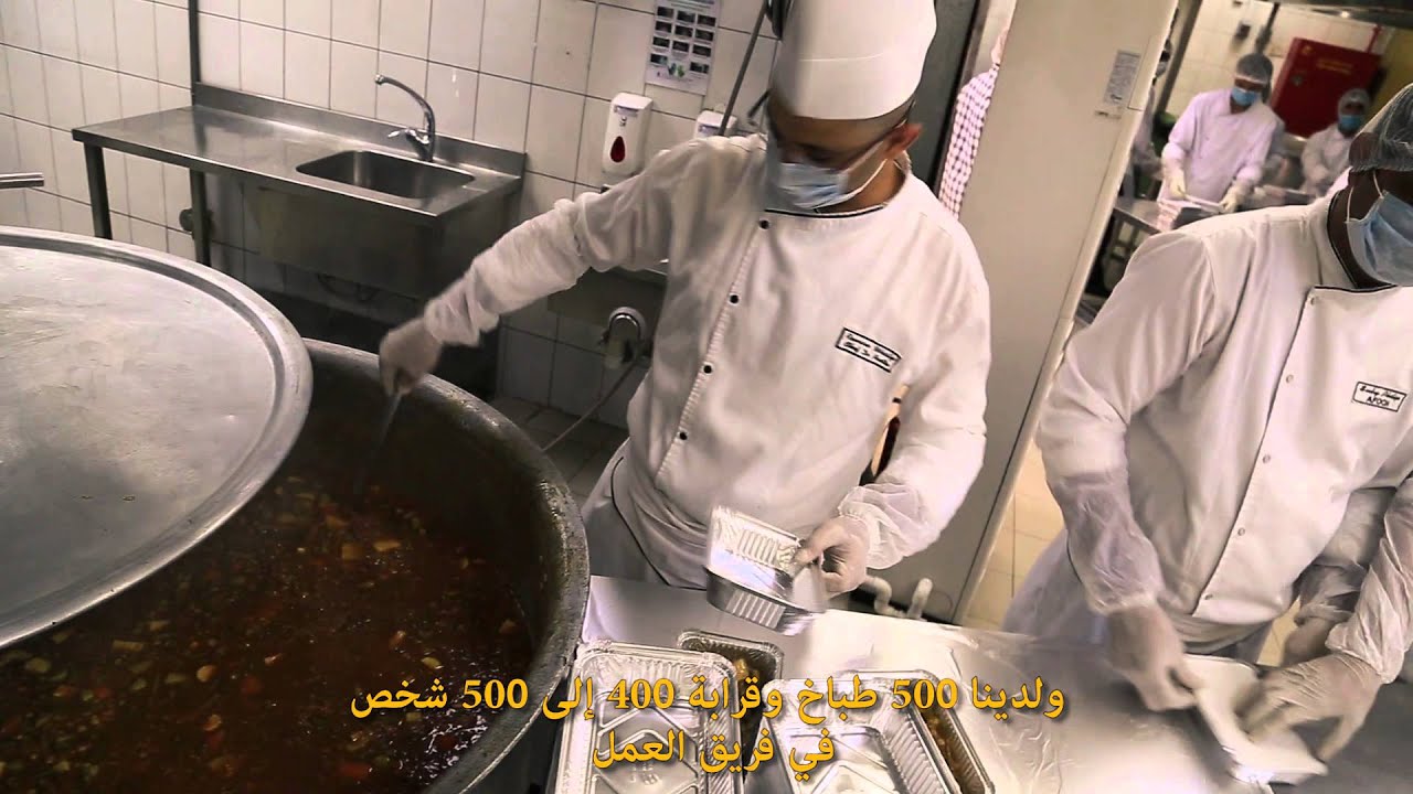 20 ألف وجبة إفطار في جامع الشيخ زايد الكبير يوميا