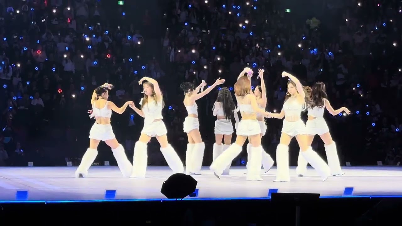 260303 Twice - I Got You in Montréal 4K60 HDR