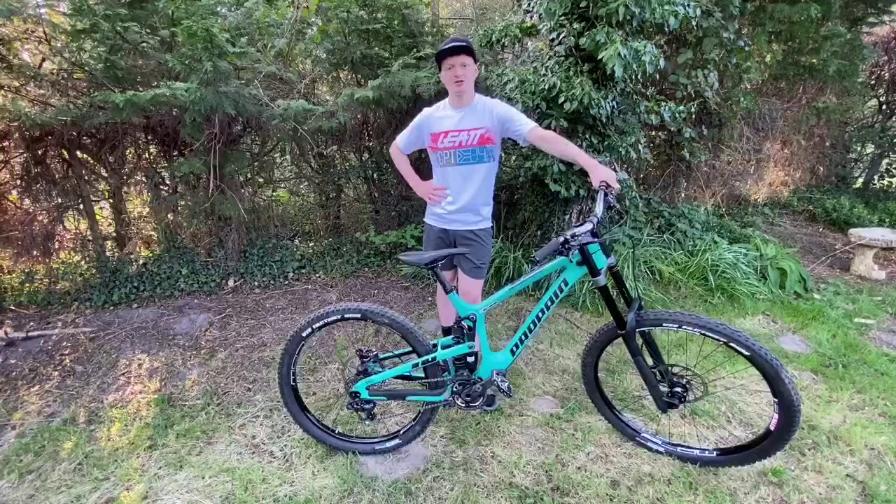 A quick bike check on my Propain Rage DH rig