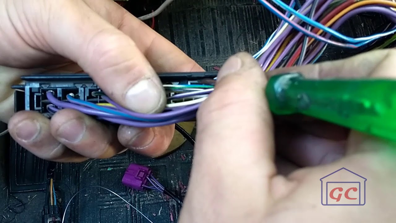 Escort Zetec 1.8 16V - Reparo no Chicote e Fusível Queimando
