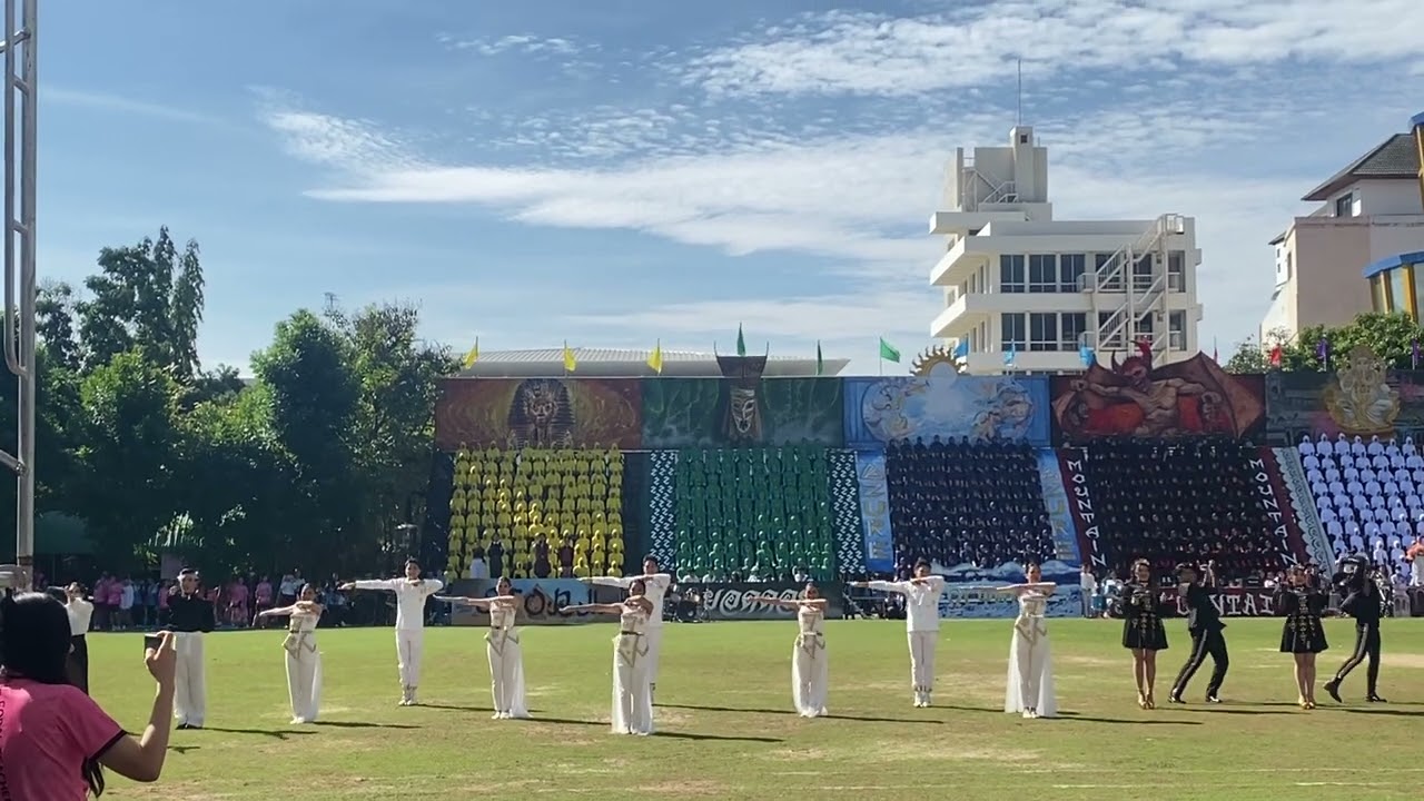เชียร์ลีดเดอร์คณะยอดดอย เปิดพิธีในงานกีฬาสีโรงเรียนขอนแก่นวิทยายน  2566 /// YODDOY X PHI TA KHON