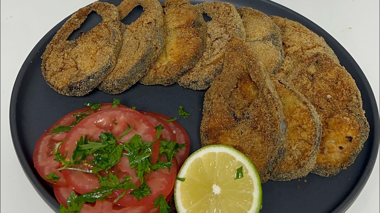 سر القرمشة الذهبية: طريقة تحضير سمك البونيتو المقلي 🍣 ولا أروع!