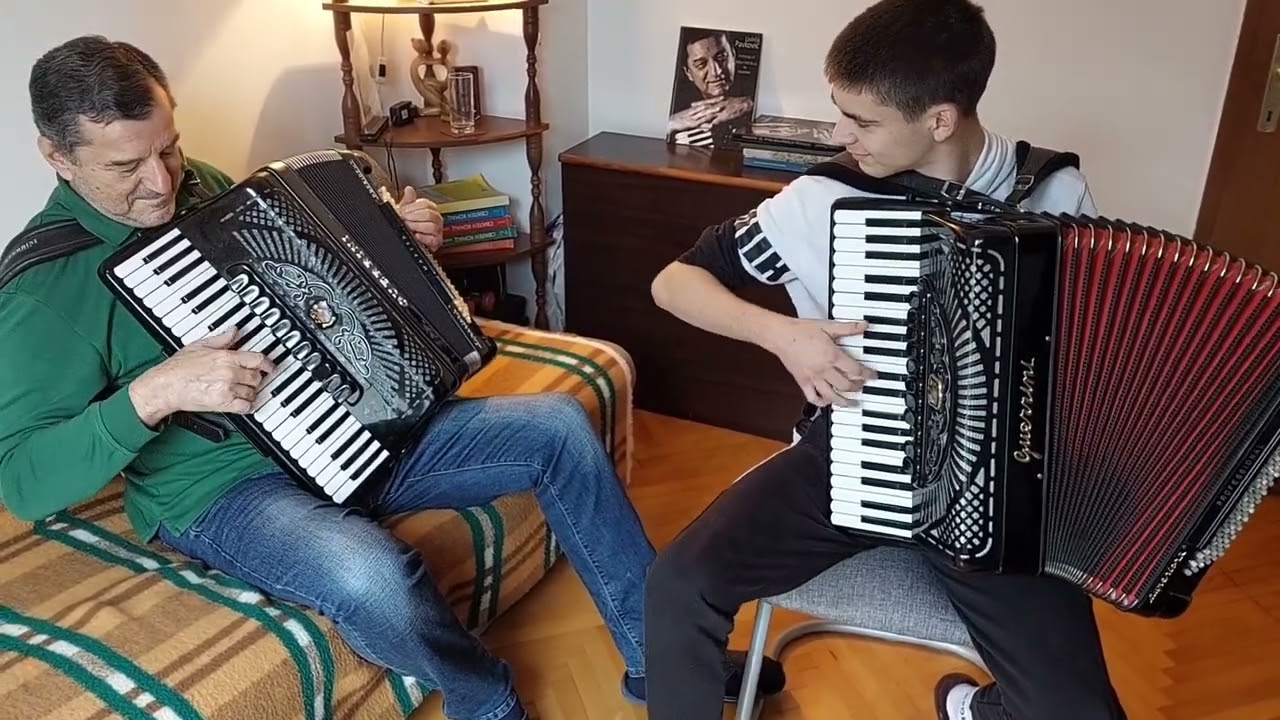 Maestro Ljubiša Pavković i učenik Boris Grujić - Pravo horo