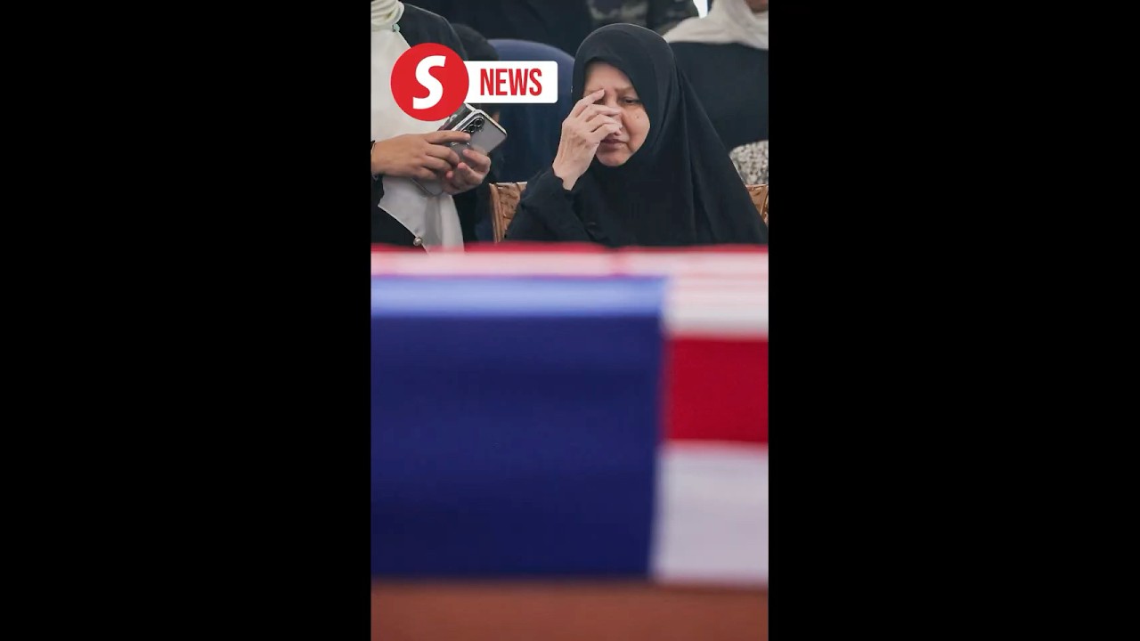 King, Queen express condolences to Pak Lah's family