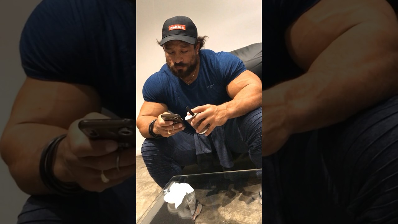 Biggest arms in the world // tea time with the beast #roellywinklaar