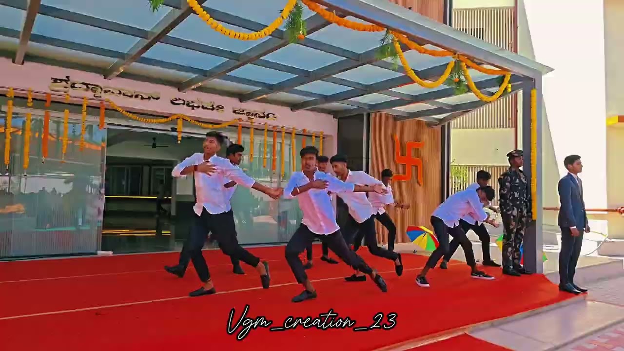SRI SARASWATHI VIDYANIKETHANA COLLEGE farewell program..🫂✨📸..@srisaraswatividyaniketana 