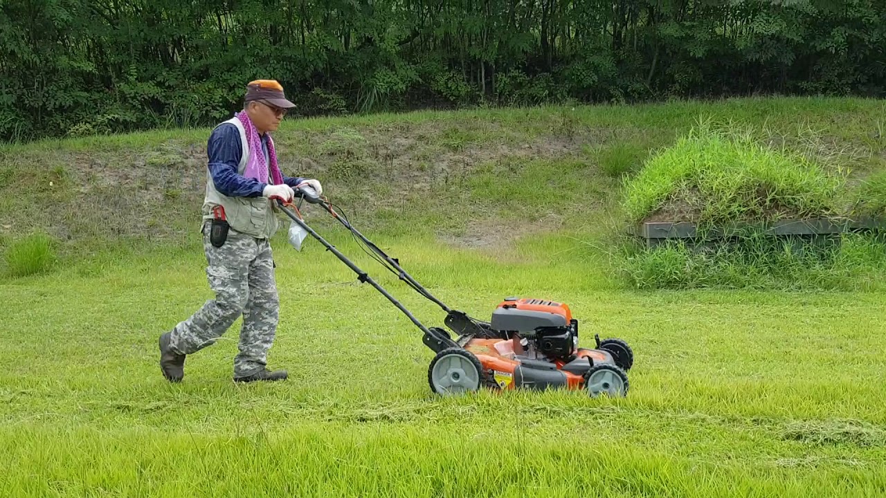 허스크바나 HU800AWDH 잔디깍기, 잡초깍기. 묘지관리 010-2112-0153