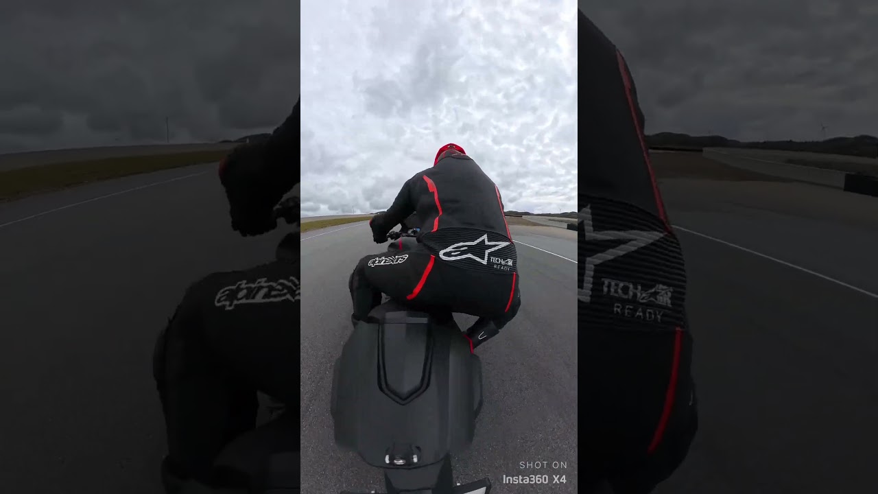 “Honda CBR 650 Track Day: Mastering the Knee Down!”
