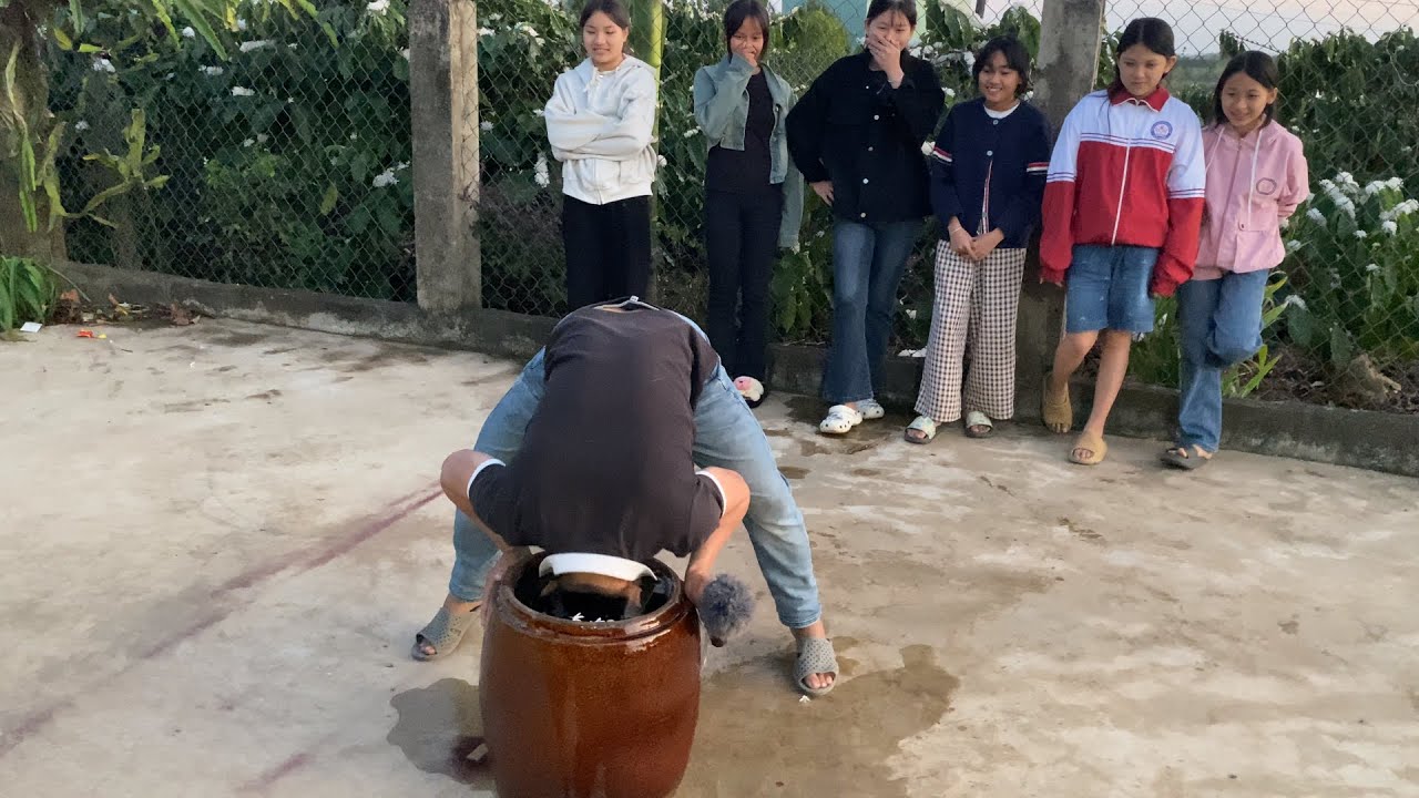 Trúc đầu xuống lu nước 15s sẽ chiến thắng..