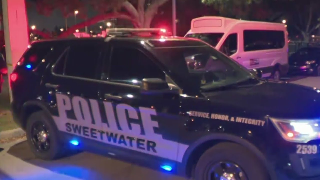 Man armed with knife shot, killed by Sweetwater police