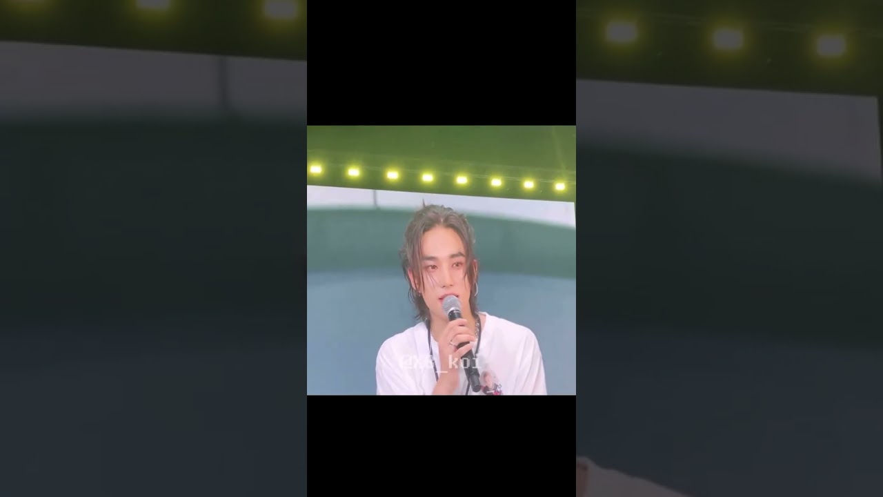 Story time: Hyunjin and Lee Know ate for 5 hrs and then he slept for 14 hrs | SKZ TOY WORLD FM Day 2