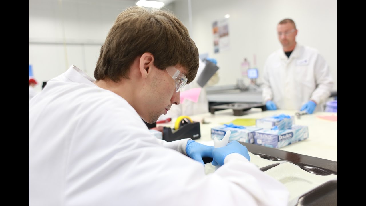 What Is A Laminating Technician?