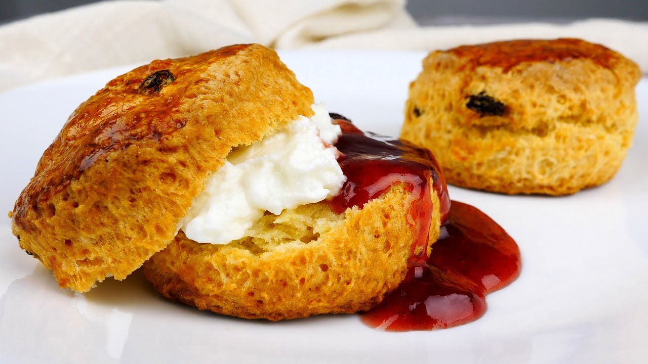 Scones Irlandeses Tradicionais / Traditional Irish Scones (subtitles)
