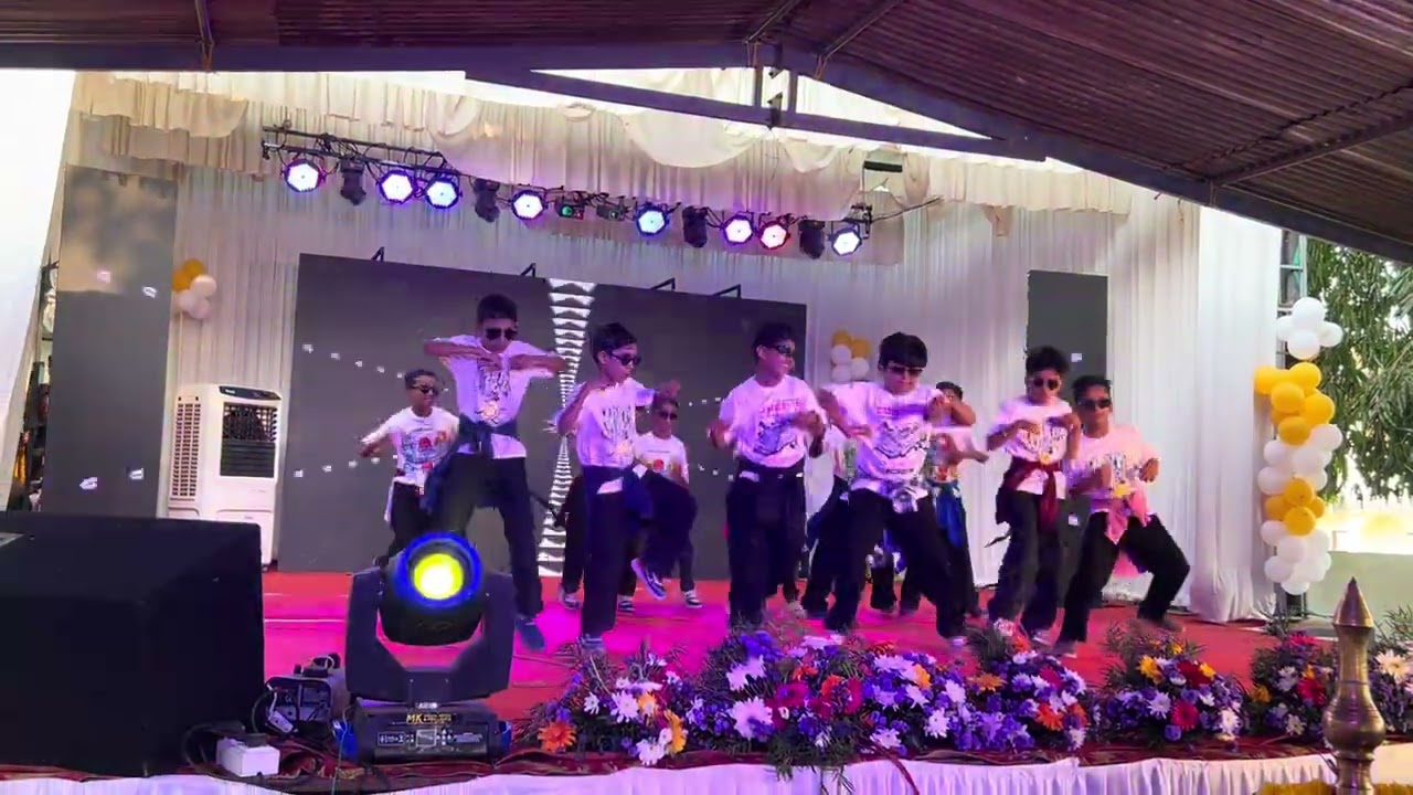 ABHI'S GROUP DANCE.. 😎😎😎