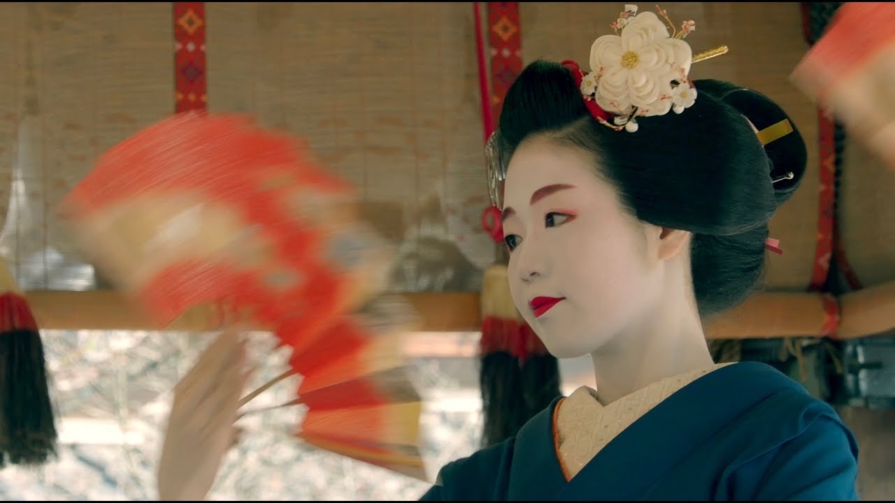 京都八坂神社節分祭の舞妓さん奉納舞踊をオリンパスOM-D E-M1 mark2 で撮ってみた。
