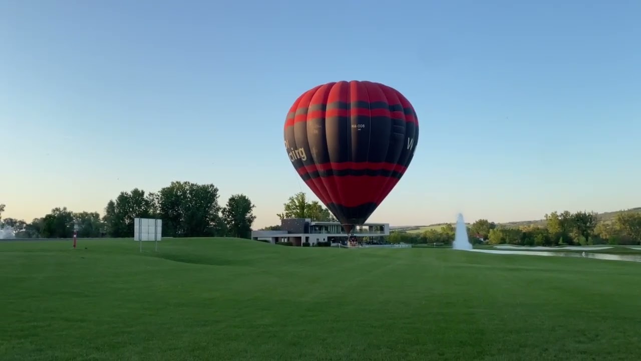 Szép Landolás a Zala Springs Golf Resort klubházánál